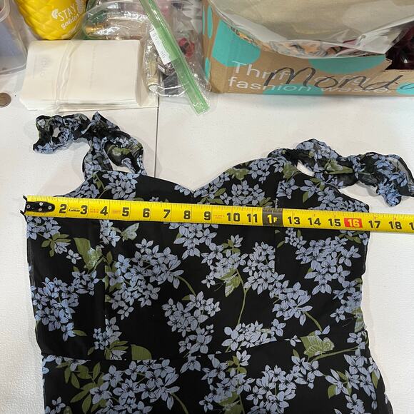 All In Favor Black Blue Floral Flutter Strap Mini Dress Womens Size Medium - Picture 6 of 8